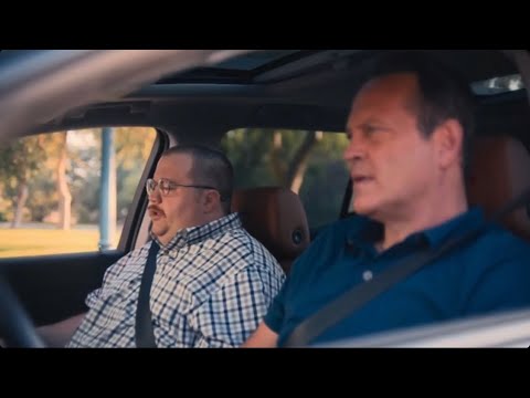 Queenpins-  Vince Vaughn & Paul Walter Hauser stakeout scene