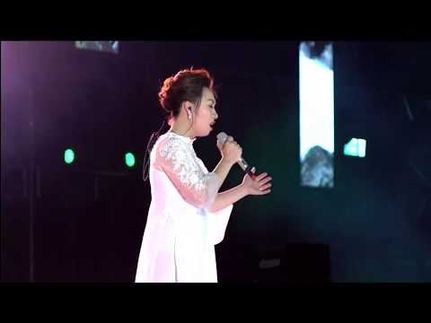 Thể hiện bởi Hiền Anh