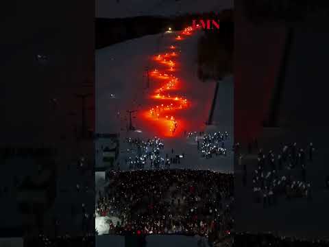 Bajada de antorchas en la Fiesta Nacional del Montañés