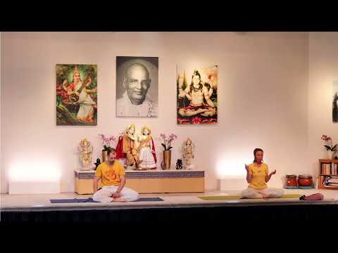 Yogastunde Mittelstufe "Im Gleichgewicht" mit Jenny - Yoga Vidya Live,  05.04.2022, 16:15 Uhr