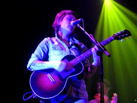 18/24 Tegan & Sara - You Wouldn't Like Me (Acoustic) + Band Intro @ MHoW, Brooklyn, New York 2/15/10