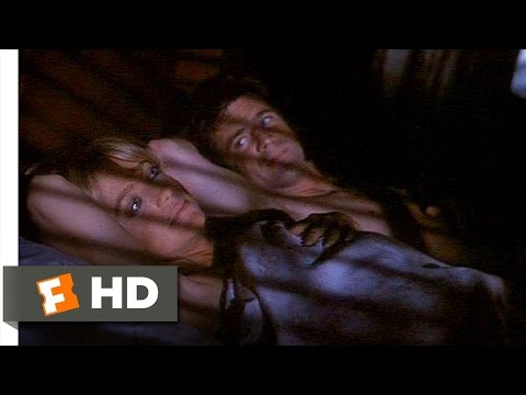 バード・オン・ア・ワイヤー (9/11) Movie CLIP - Sharing the Bed (1990) HD (Bird on a Wire (9/11) Movie CLIP - Sharing the Bed (1990) HD)