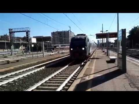 Treno in transito Milano Greco Pirelli