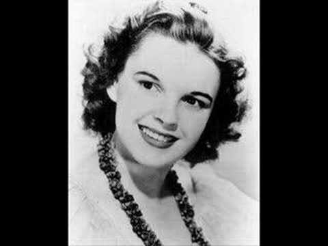 Judy Garland - "It's Love I'm After" (1936)