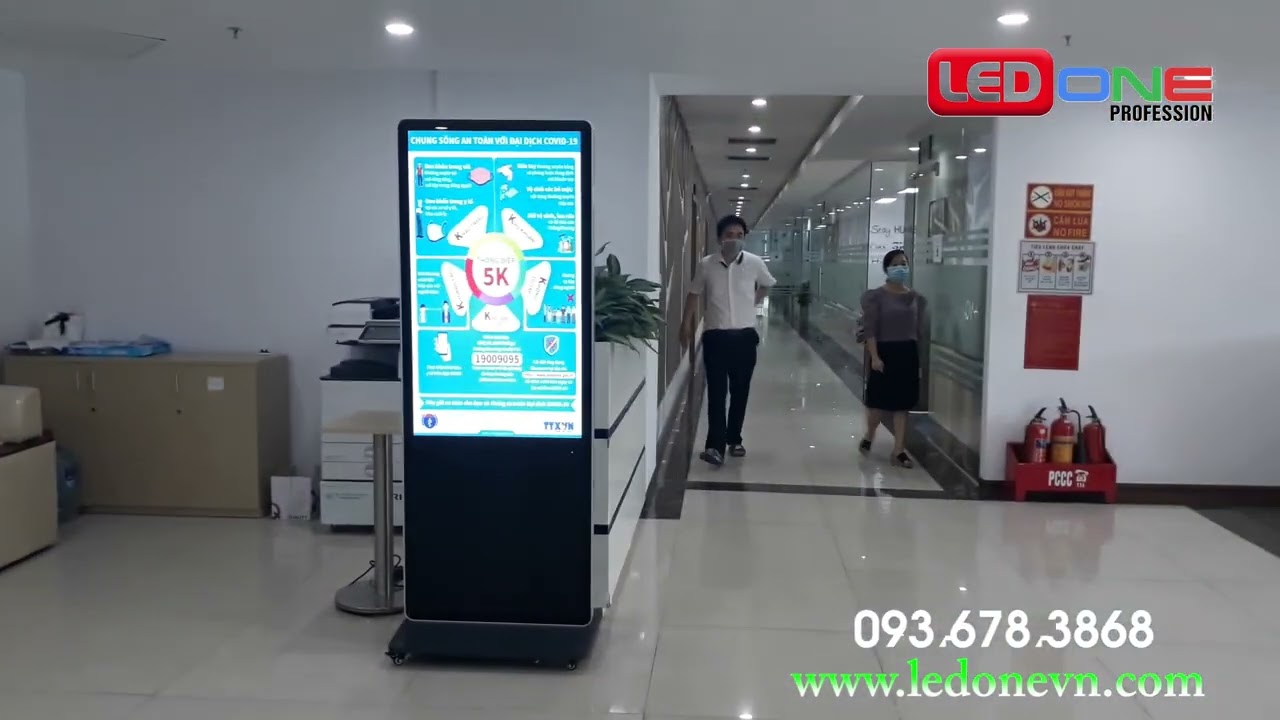 Ngân hàng BIDV - PGD Duy Tân | Ledone thi công dự án thầu màn hình Lcd quảng cáo 43inch chân đứng