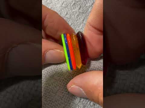 Different thickness available - GRAVITY PICKS