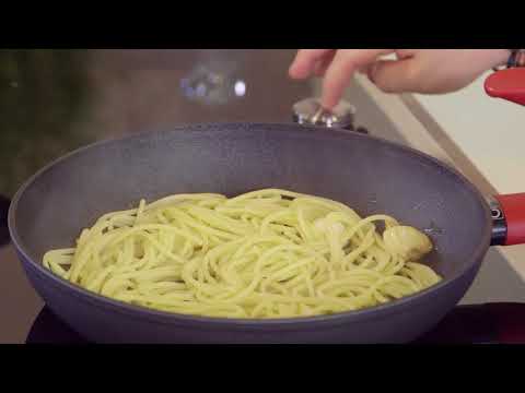 In cucina con lo chef - Spaghetti aglio olio e peperoncino - ricetta 03