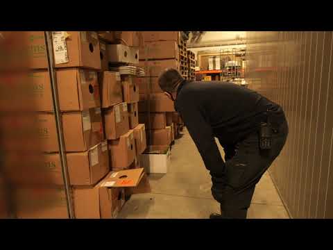 CargoHarc-team Schiphol doorzoekt huizen en bedrijven in onderzoek naar smokkel verdovende middelen