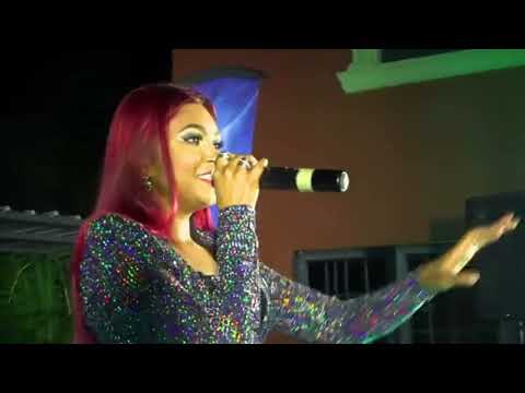 Miss Renuka - O Laal Meri [Live]