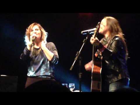 INÉDITA - A boa Noite Carioca Isabella Taviani e Myllena