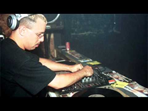 Dj Elusive - (Live At Oslo Nights May 2005 2 Of 2)