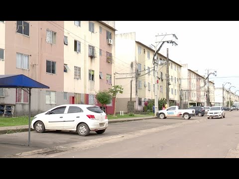 Young people from the Macapaba housing complex participate in training in various areas