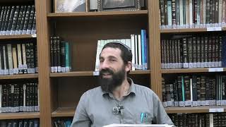 לחיות את הגאולה [11] | מעמד האישה חלק ב' - למה נכון לפי התורה שאישה לא תתגייס? | הרב צחי עטייה (ישיבת אפיקי דעת שדרות) - התמונה מוצגת ישירות מתוך אתר האינטרנט יוטיוב. זכויות היוצרים בתמונה שייכות ליוצרה. קישור קרדיט למקור התוכן נמצא בתוך דף הסרטון