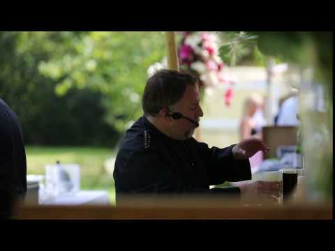 Zingende Ober/ Singing Waiter - Cheek to Cheek