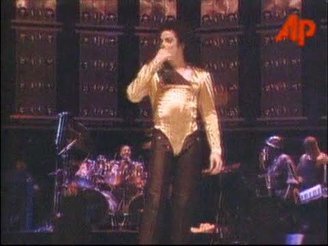 Michael Jackson - Dangerous Tour live in Singapore 29.08.1993 - Happy Birthday, MJ!!