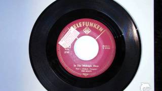 The Boots - In The Midnight Hour