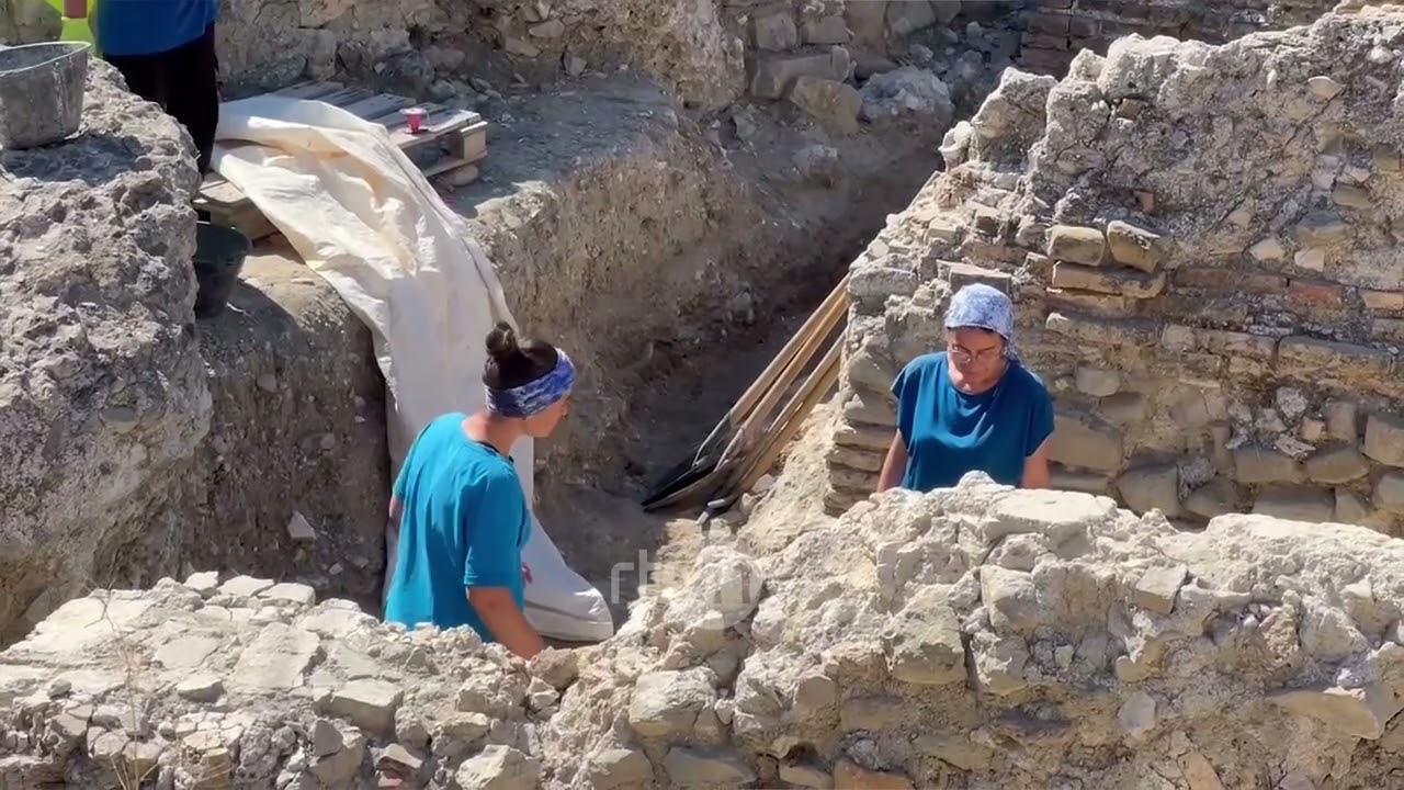 Vijojnë gërmimet në Amfiteatrin e Durrësit, arkeologët shqiptarë dhe italianë kërkojnë gjurmë të reja historike