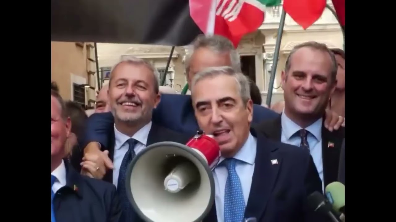 Forza Italia festeggia in piazza la riforma della magistratura: “Realizzato il sogno di ...
