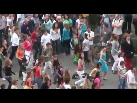 Örömtánc Blaha Lujza tér 2009