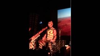 Bow Down - Xavier Rudd Live