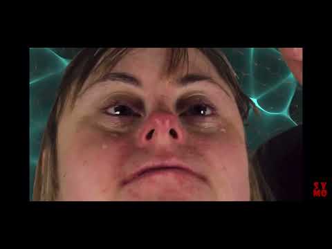 Pretty lady falls in love 😘😍:sped up