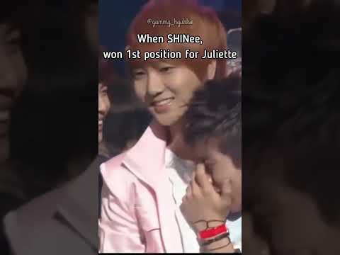 When Super Junior Eunhyuk Received SHINee's Trophy As They Kept Crying