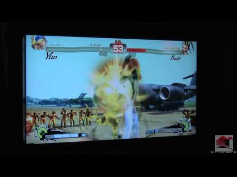 Family Fun Arcade SSF4 AE #18 ComboFiend (Yun) vs Cmdr Jesse (Ibuki)