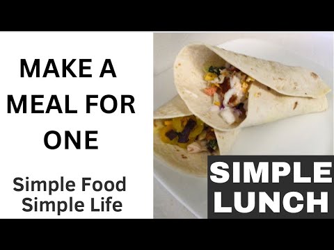 CHICKEN & SLAW WRAPS  WHOLESOME INGREDIENTS ON A BUDGET#cookingforone #simplefood #chickenwraps