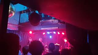 Bluebottle Kiss - Autumn Comes Too Soon (Gasometer Hotel)