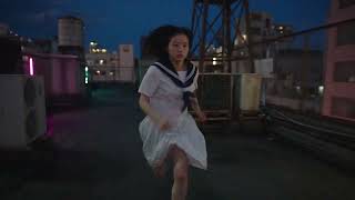 【 Minimax H3】無料のMinimax H3で簡単な動画を作ってみました　屋上からジャンプする女の子　(note投稿用です)