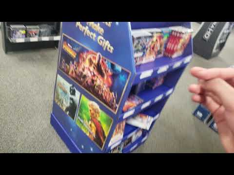 Tom the Hand 3x06: Christmas of Fun (2018) - Tom and Mark at Best Buy