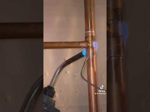 Replacing a water heater flex! #plumbing #plumber #diy #spokane