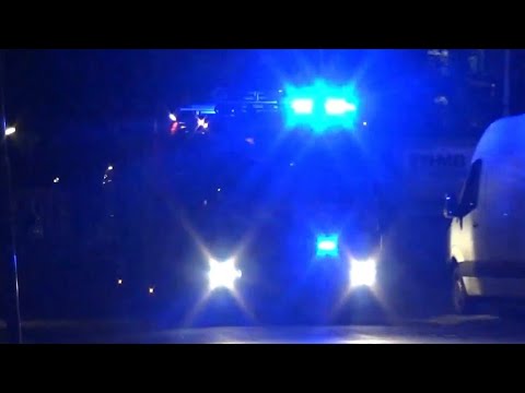 Opkomst en Uitruk Brandweer Krommenie met spoed naar een woningbrand in Assendelft