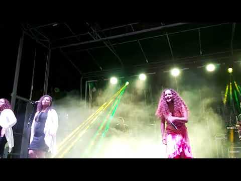 Simé La Limièr Laura Beg ran enn Homaz à Kaya