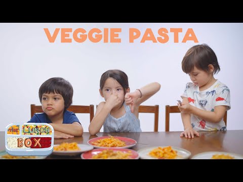 Kids Try Veggie Bolognese Pasta vs Kiddie Spaghetti ? - The Lunchbox Episode 3
