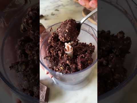 *QUICK & EASY* BLISS BITES RECIPE 💪🏻 | DATES, ALMONDS, WALNUT, CHOCOLATE DESSERT BITES #shorts