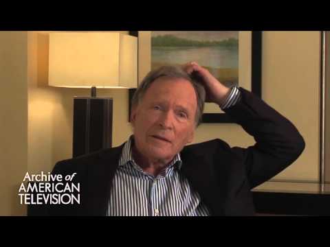 Dick Cavett discusses his summer talk show in the late '60s - EMMYTVLEGENDS.ORG