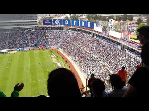 "Los de arriba, la hinchada de León" Barra: Los Lokos de Arriba • Club: León • País: México