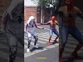 #VIRAL 😱 el baile de titi en la calle #SHORTS spiderman
