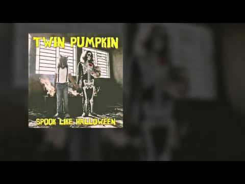 Spook Like Halloween - Twin Pumpkin