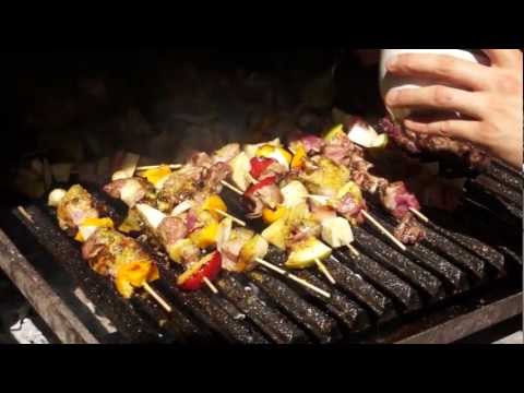 download lagu mp3 mp4 Brochetas A La Parrilla, download lagu Brochetas A La Parrilla gratis, unduh video klip Brochetas A La Parrilla
