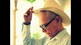 preview picture of video 'Pancho Rivera (El camisa de fuera)'