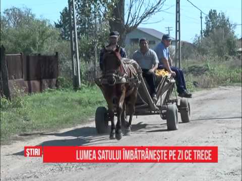 Lumea satului îmbătrâneşte pe zi ce trece
