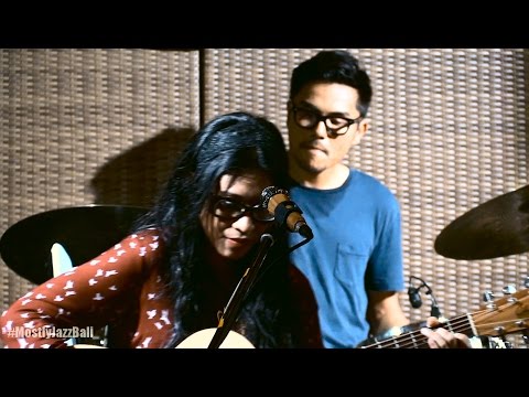 Indra Lesmana Keytar Trio ft. Endah N Rhesa - Before You Sleep @ Mostly Jazz in Bali 08/01/2017 [HD]