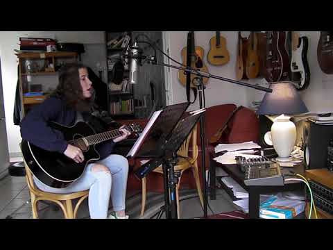 Léane - Guitare et chant - Tones and I