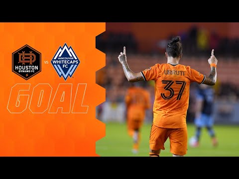 GOAL: Maxi Urruti hits the side volley perfectly to double the lead!