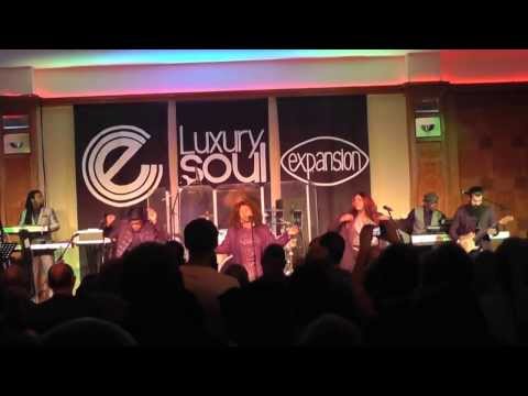 SOS Band - No one's Gonna Love You (Live at Luxury Soul Weekender 2014 @ Hilton Blackpool)