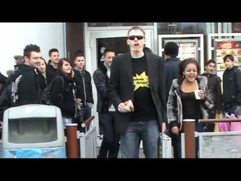 McDonald's FAIL Mob vs. KFC - Flashmob Stuttgart - 26.02.2011