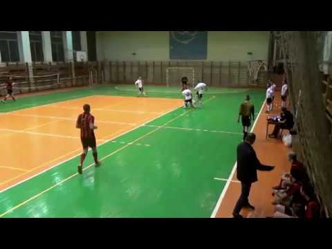 12 UMM – Angry Bees