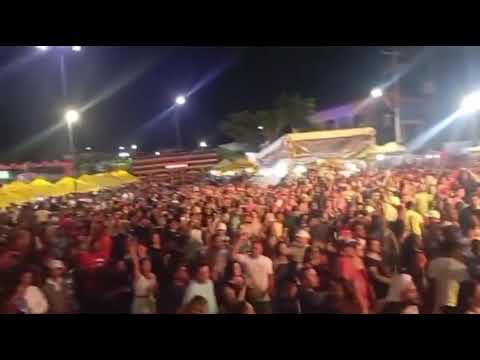 Estrela do som Demolidora  na praça  de Olinda  nova   ma.